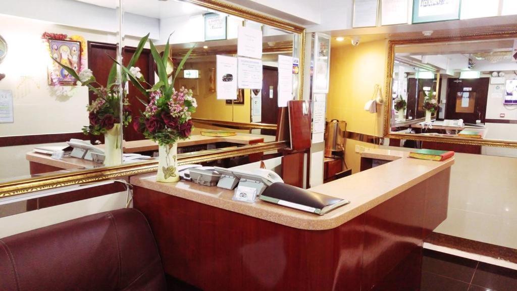 First Inn Hotel & Guest House Reception At 10Th F, Block E Hong Kong Dış mekan fotoğraf